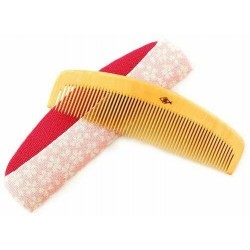 Boxwood comb 4 inch 5 minutes with domestic Boxwood case (pink)