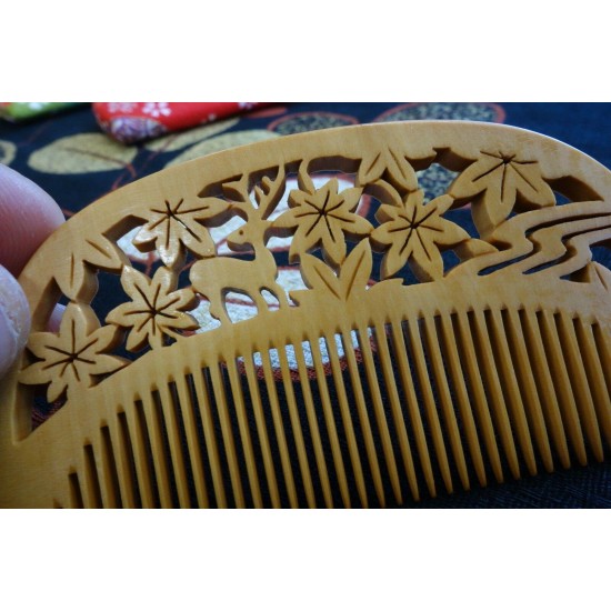 Japanese hair comb Tsuge Boxwood Deer and Maples design handmade JAPAN F/S