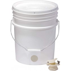 BKT5 Plastic Honey Extractor Bucket with Honey Gate Tool for Beekeeping Harvesting, 5 Gallon (6 Pack)